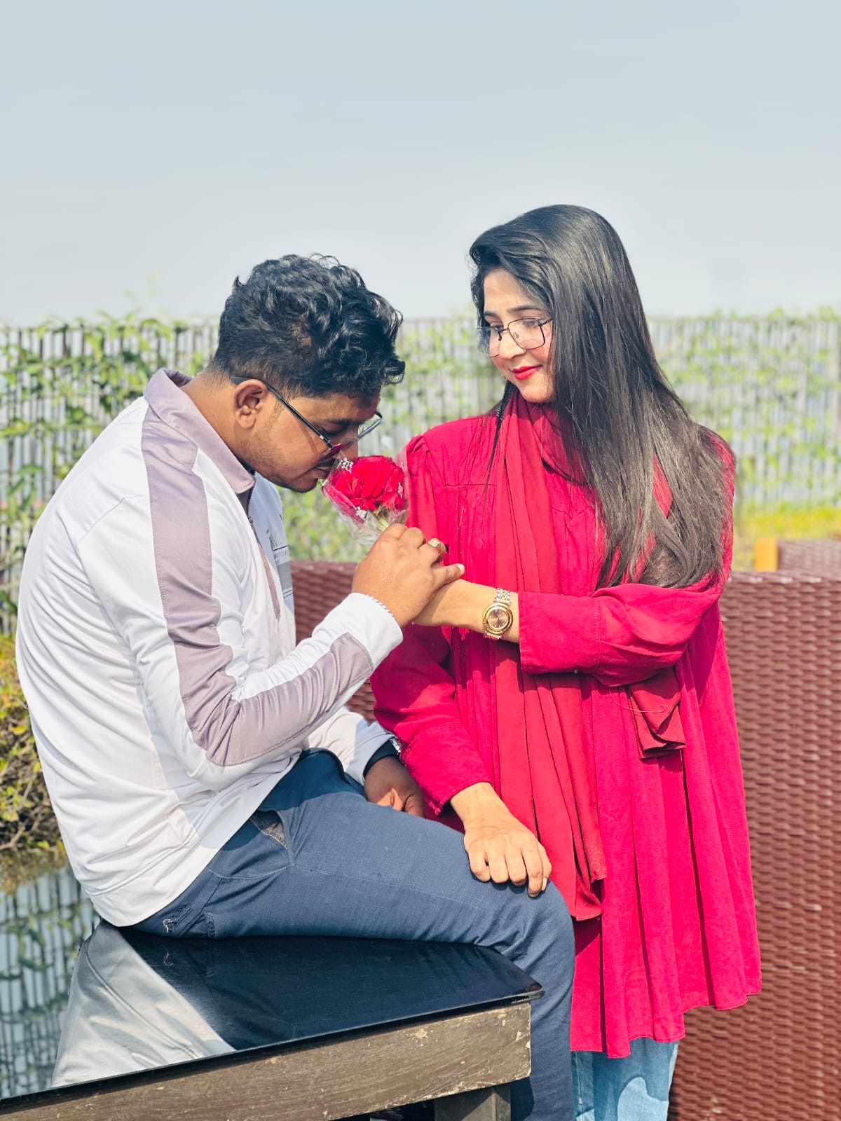 One knee, one rose — rooftop restaurant, Bangla Motor, Dhaka — photo 4
