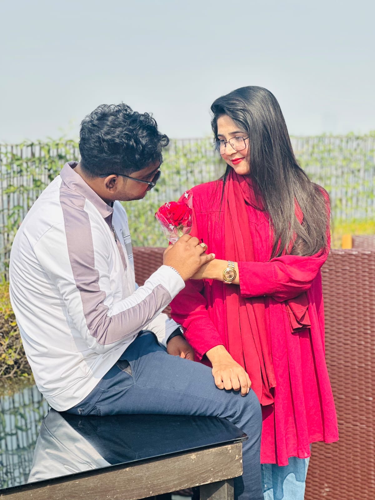 One knee, one rose — rooftop restaurant, Bangla Motor, Dhaka — photo 3