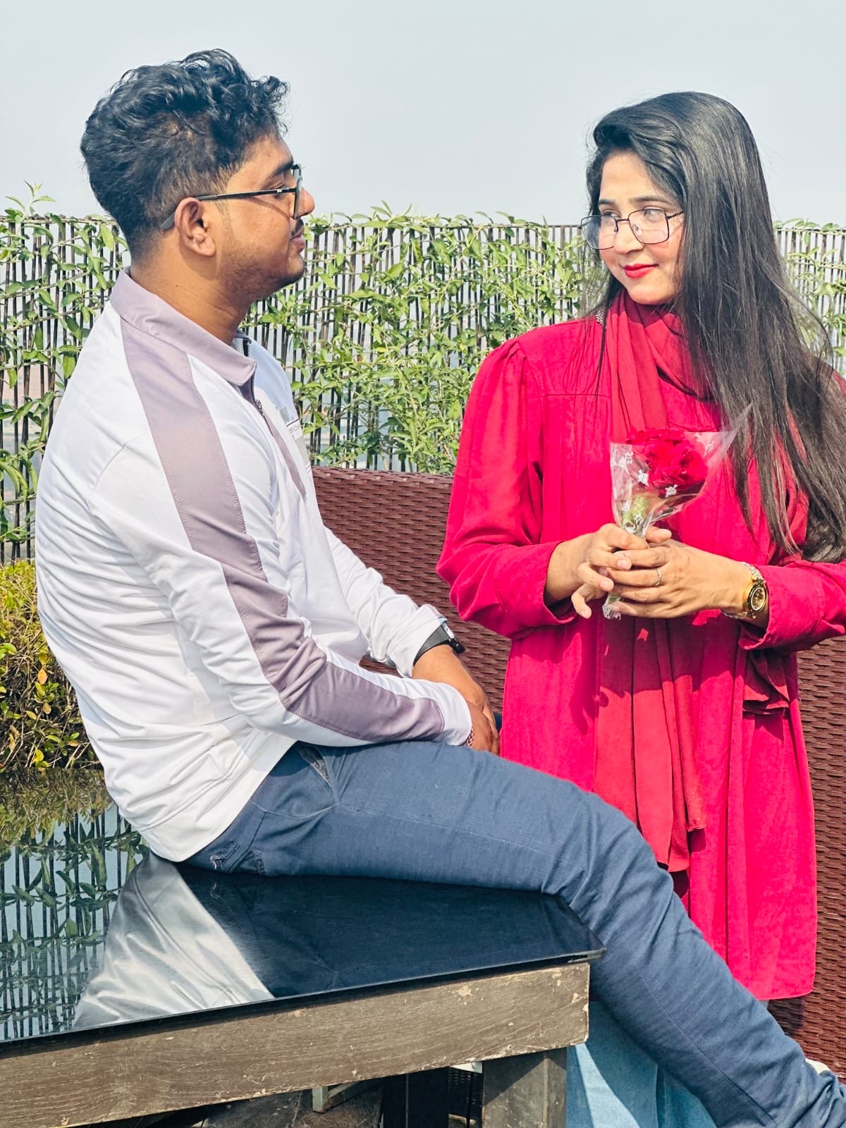 One knee, one rose — rooftop restaurant, Bangla Motor, Dhaka — photo 5